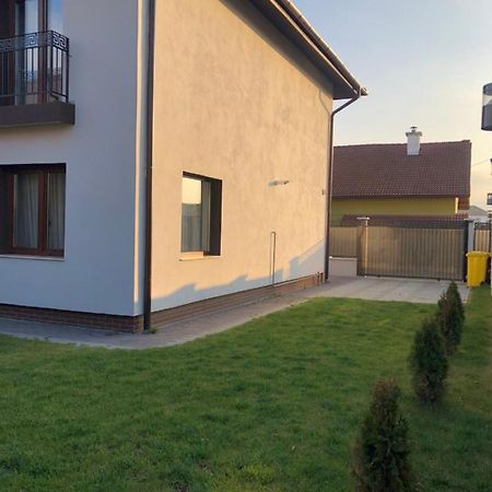 Holiday Luxury Villa With Private Garden Şelimbăr Exteriör bild