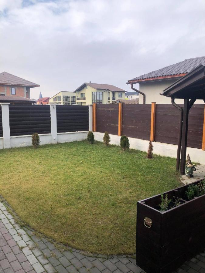 Holiday Luxury Villa With Private Garden Şelimbăr Exteriör bild