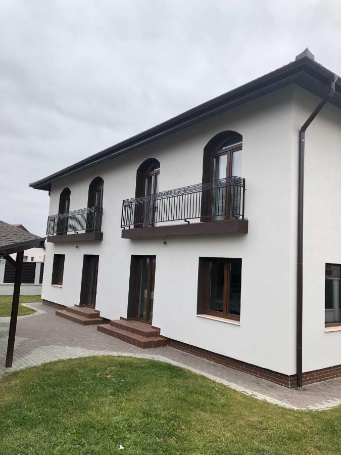 Holiday Luxury Villa With Private Garden Şelimbăr Exteriör bild